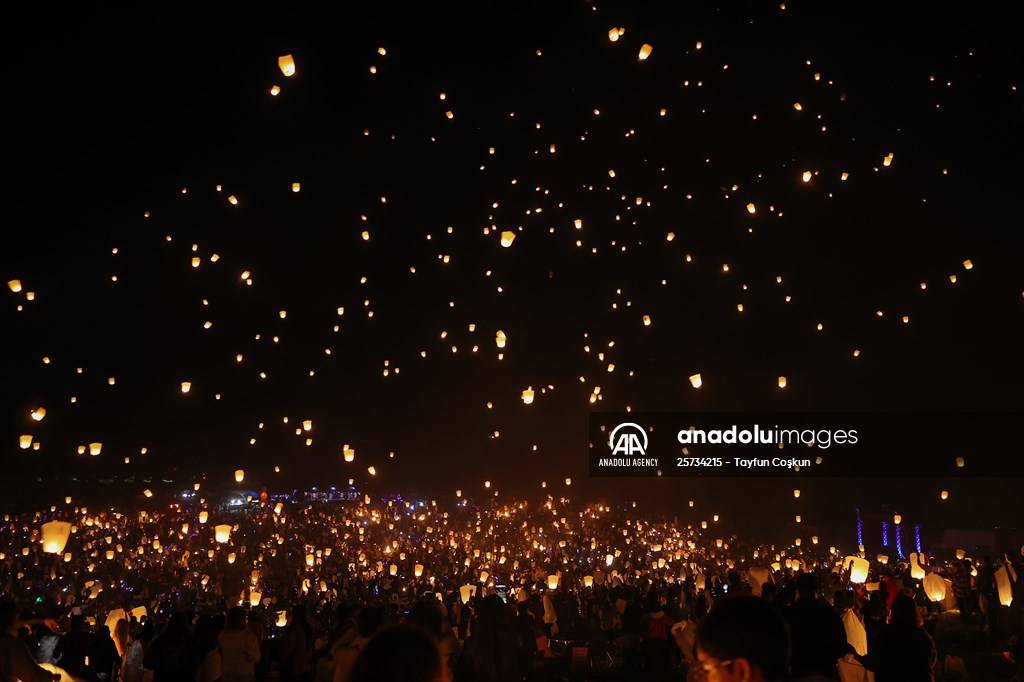 Sky lantern lights festival