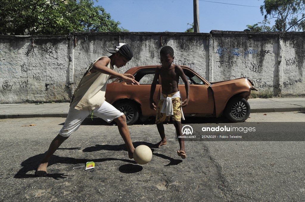 Pandemic, Violence, Deaths, Childhood in the Favelas of Rio de Janeiro