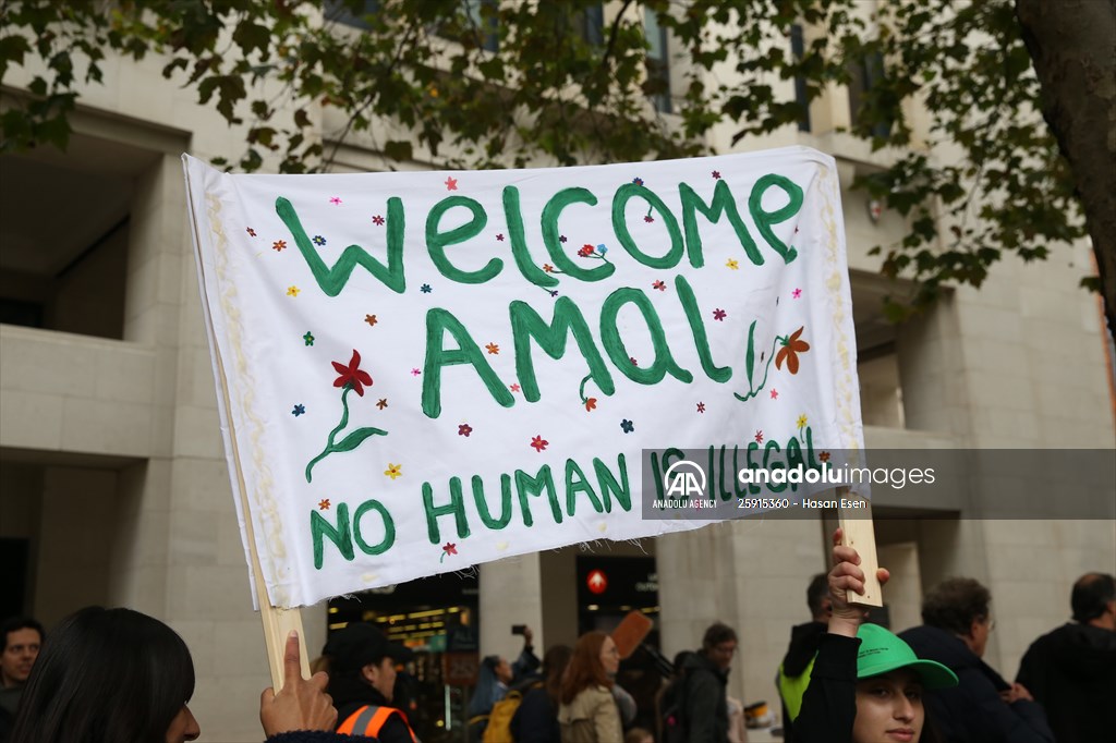 Little Amal, symbol of child refugees, reaches London