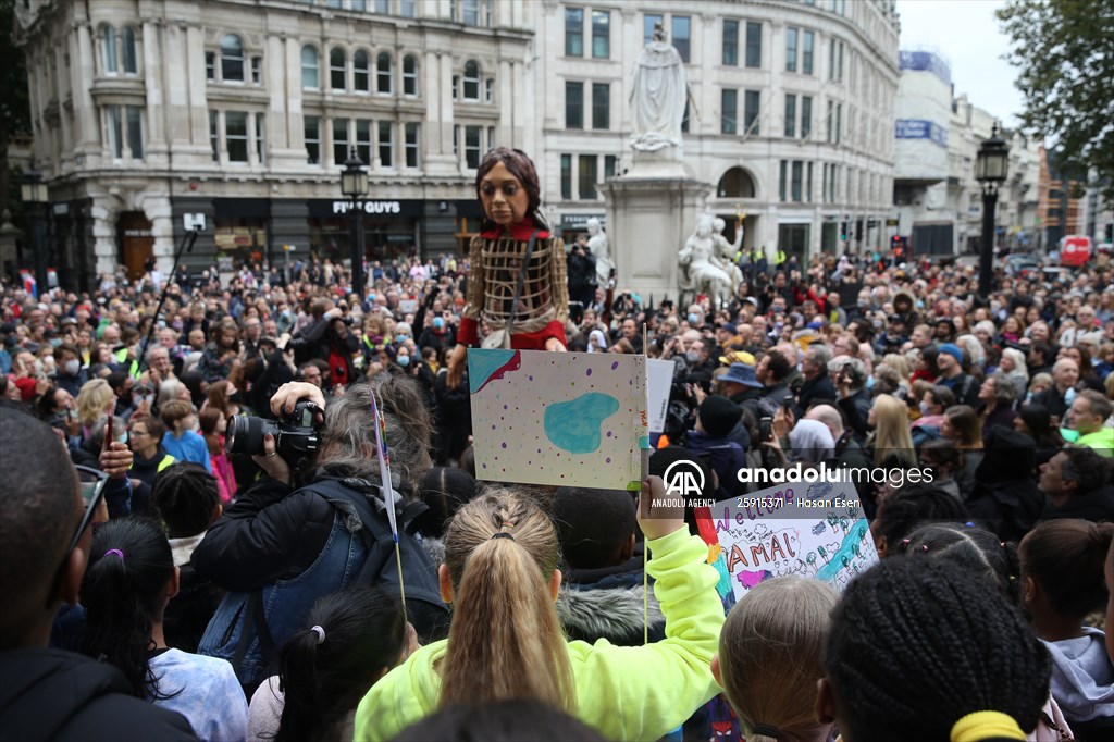 Little Amal, symbol of child refugees, reaches London