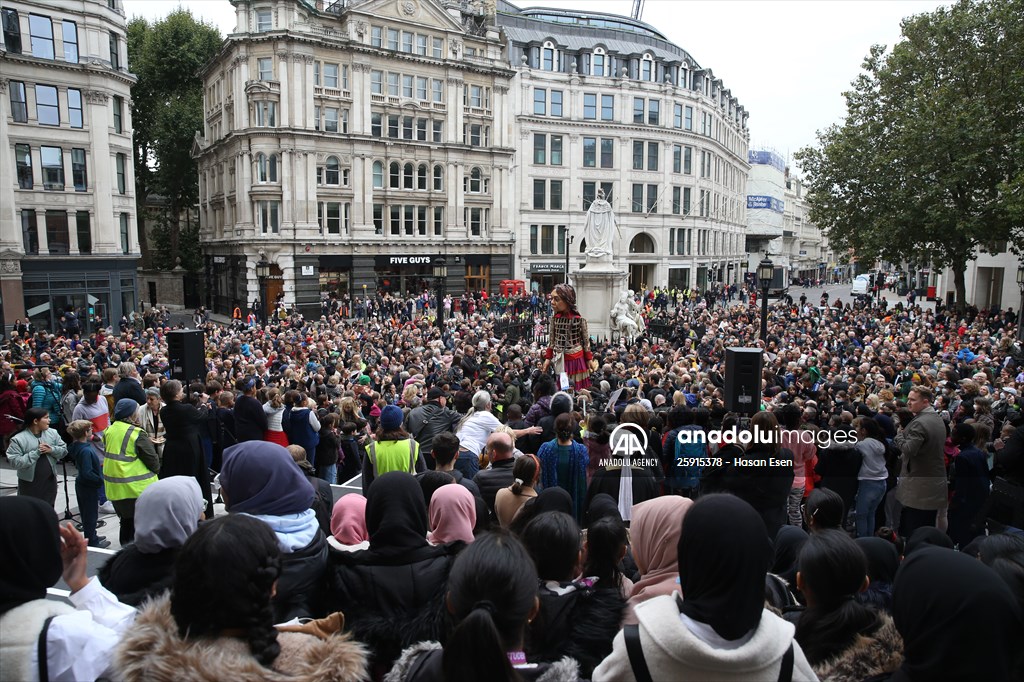 Little Amal, symbol of child refugees, reaches London