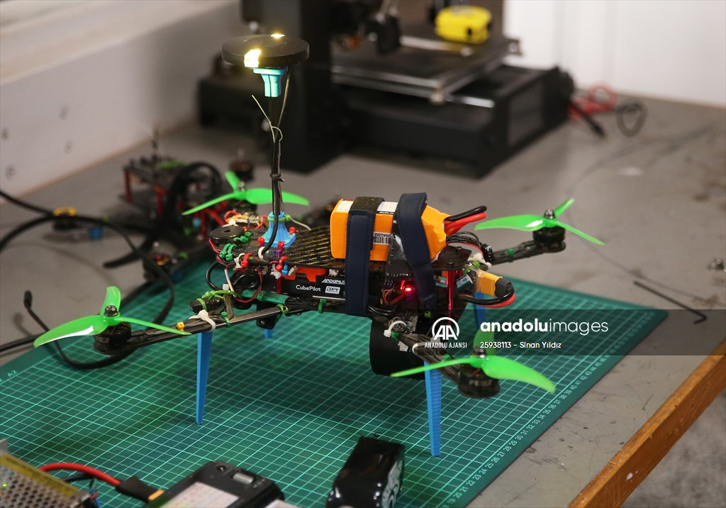 TEKNOFEST'te yarışan meslek lisesi öğrencileri İHA geliştirmek için iddialı