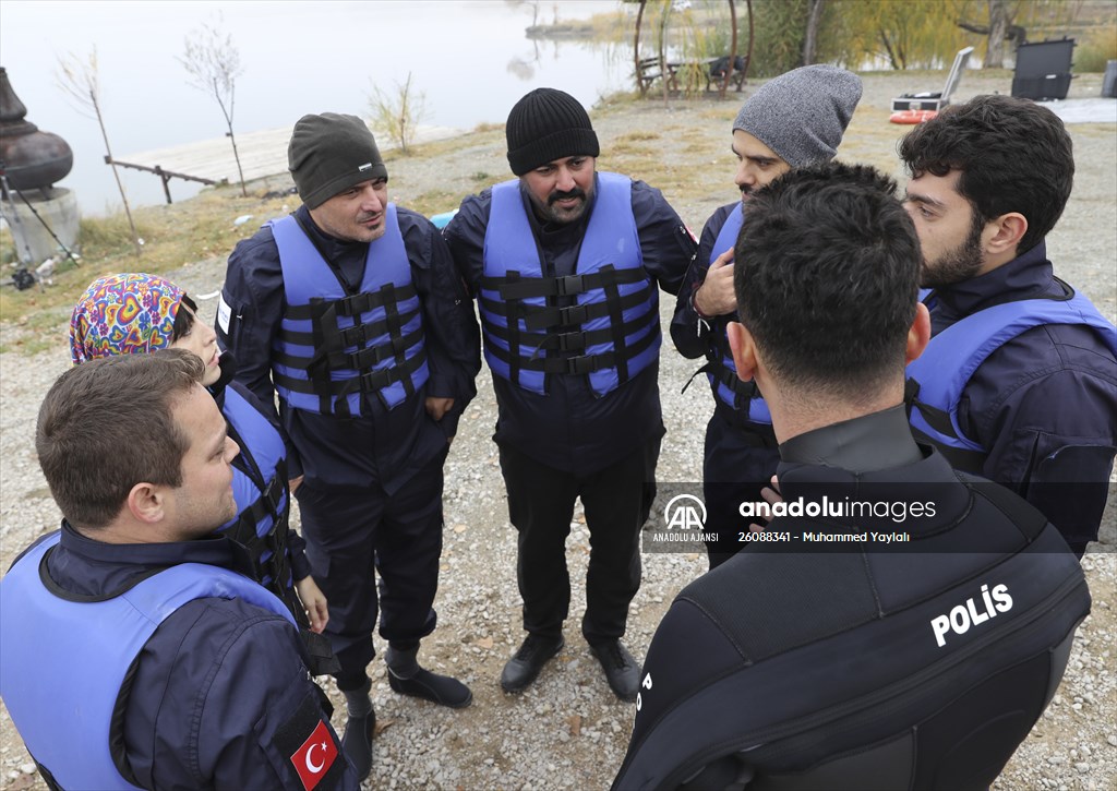 AA'nın savaş muhabirliği kursiyerleri uygulamalı eğitimlerle güçleniyor
