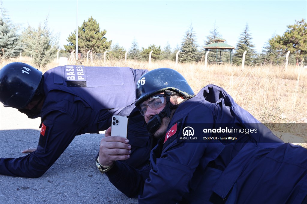 AA'nın savaş muhabirliği kursiyerleri uygulamalı eğitimlerle güçleniyor