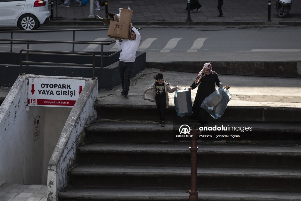 Recycling contributes family economy in Istanbul