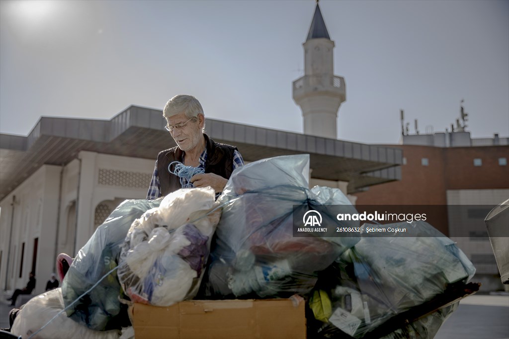 Recycling contributes family economy in Istanbul