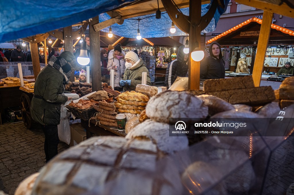 Wroclaw christmas market operates as Covid infections rage in Poland