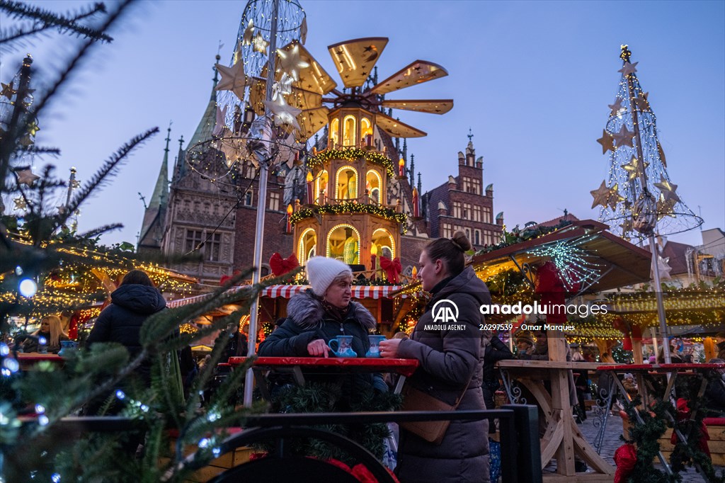 Wroclaw christmas market operates as Covid infections rage in Poland