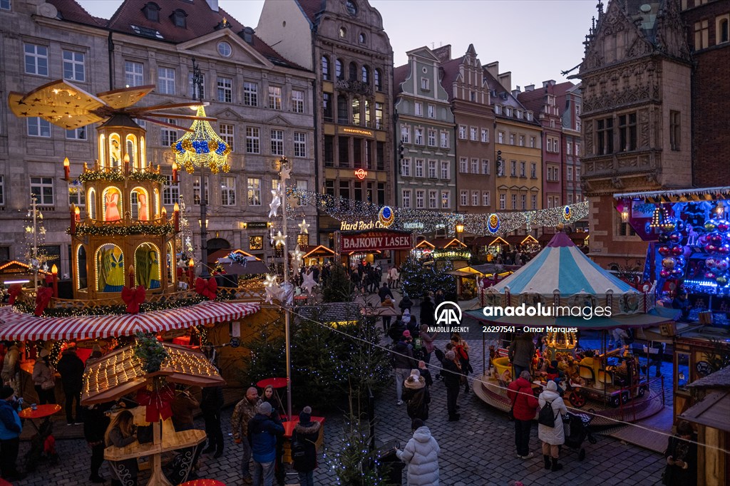 Wroclaw christmas market operates as Covid infections rage in Poland