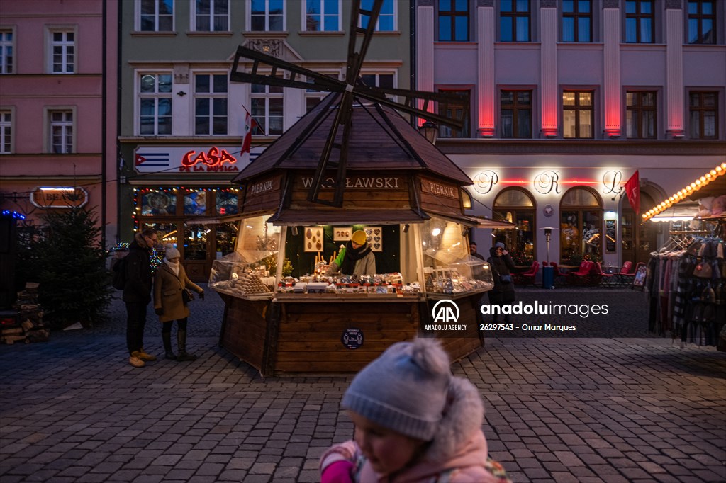 Wroclaw christmas market operates as Covid infections rage in Poland