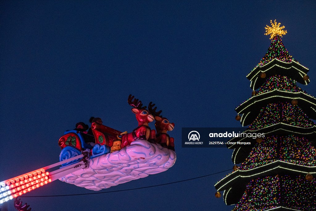 Wroclaw christmas market operates as Covid infections rage in Poland