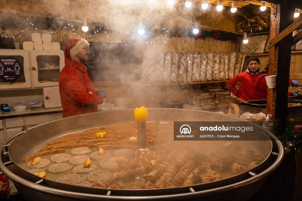 Wroclaw christmas market operates as Covid infections rage in Poland