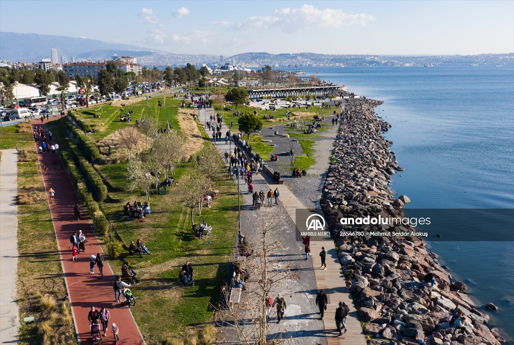 People enjoy sunny winter day in Izmir