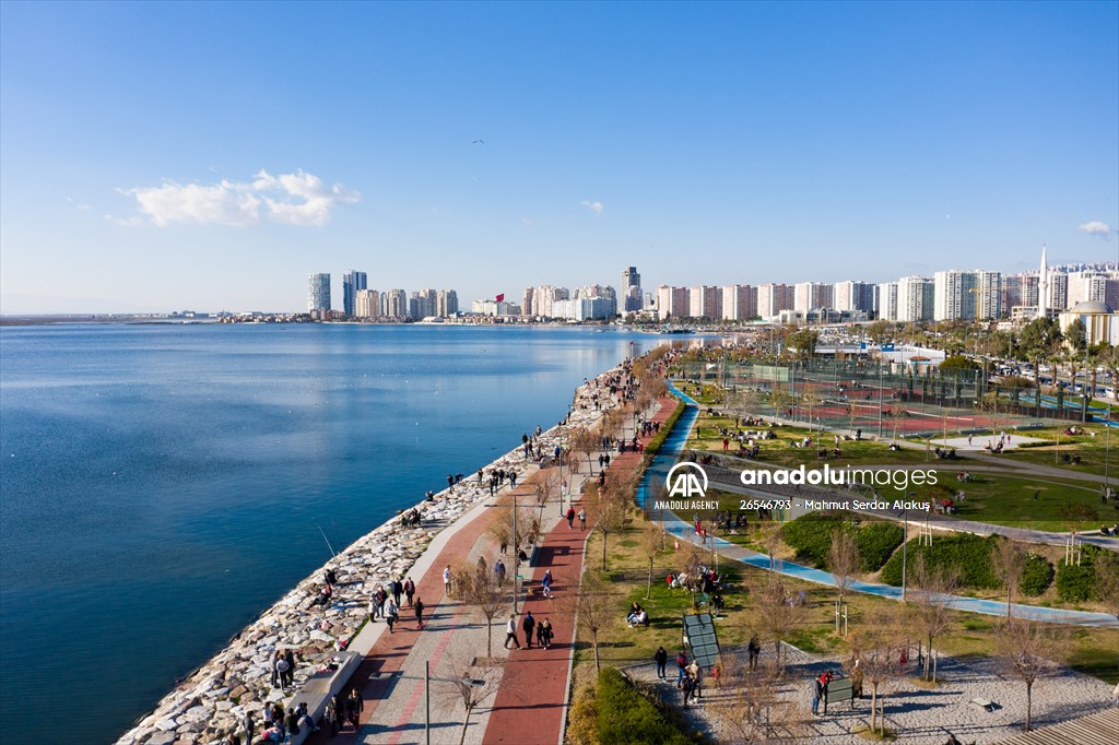 People enjoy sunny winter day in Izmir