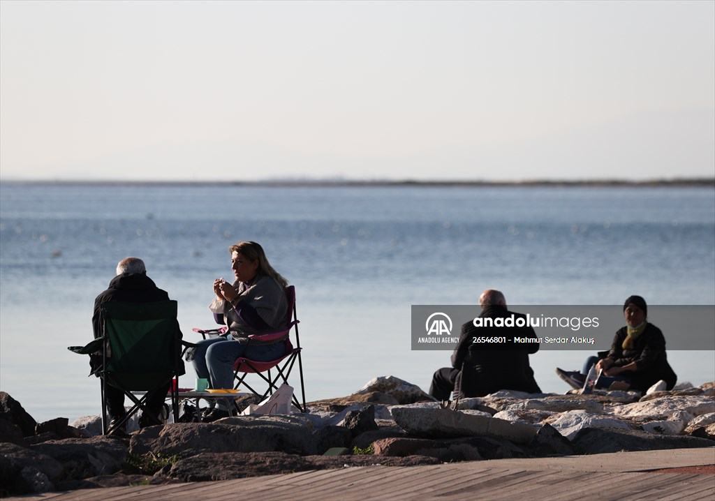 People enjoy sunny winter day in Izmir