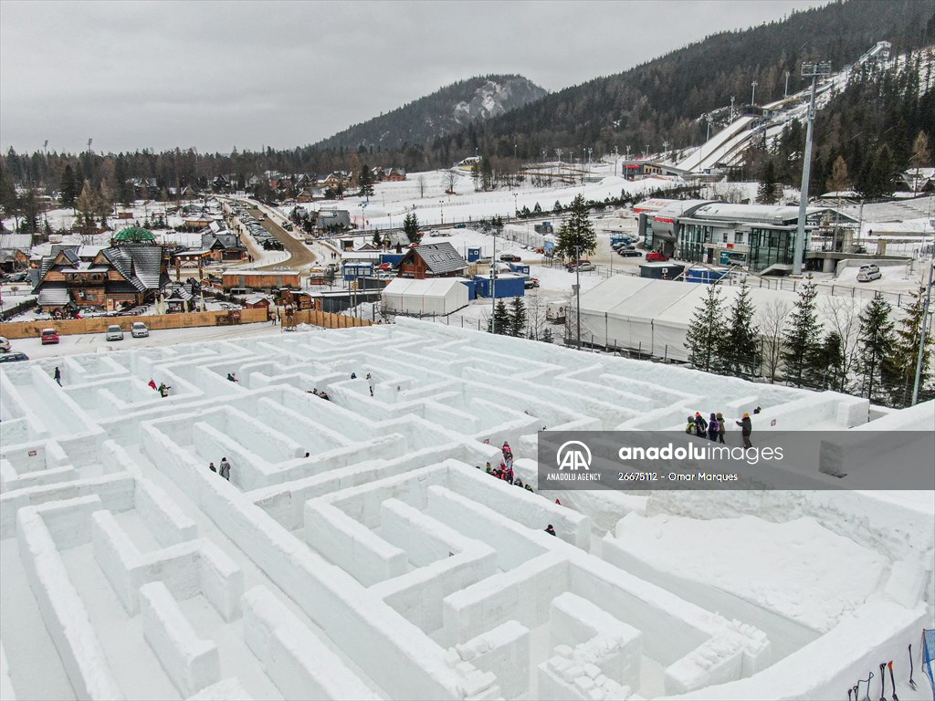 Biggest snow maze in the world goes ahead amid Omicron spread in Poland