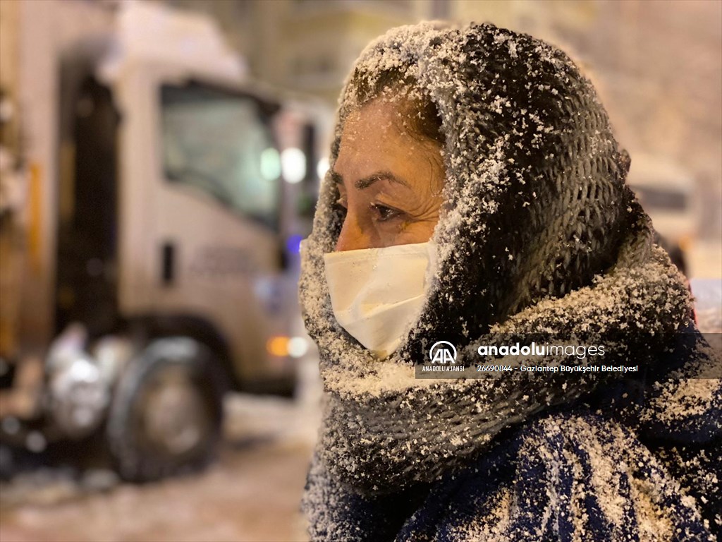 Gaziantep'te karla mücadele sürüyor