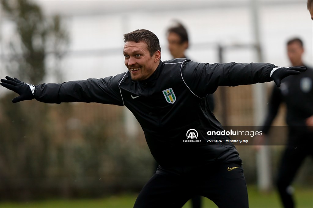World heavyweight champion Oleksandr Usyk trains with FC Polissya in Turkiye's Antalya