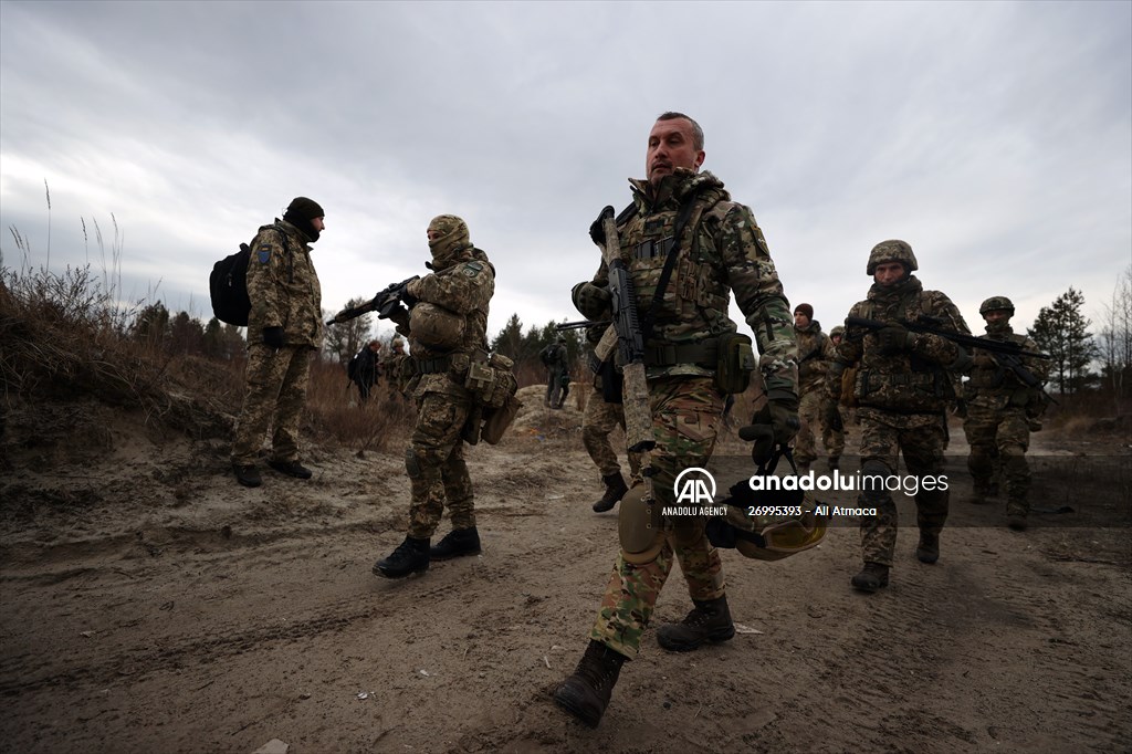 Ukrainian civilians receive military training
