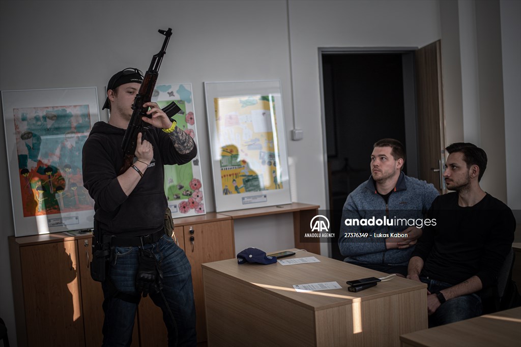 Volunteers' military training in Czech Republic's Brno