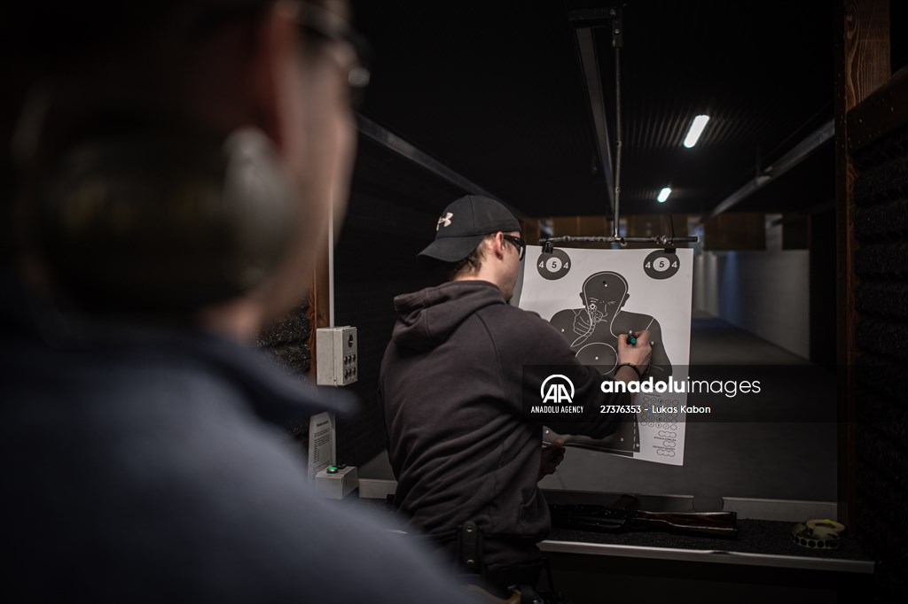 Volunteers' military training in Czech Republic's Brno