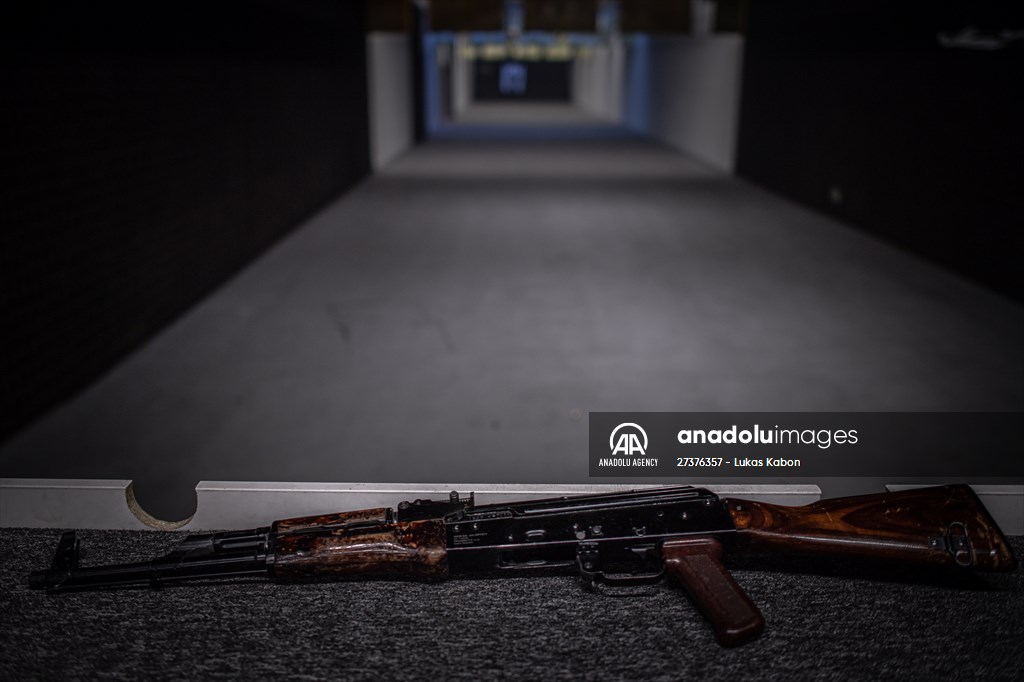 Volunteers' military training in Czech Republic's Brno