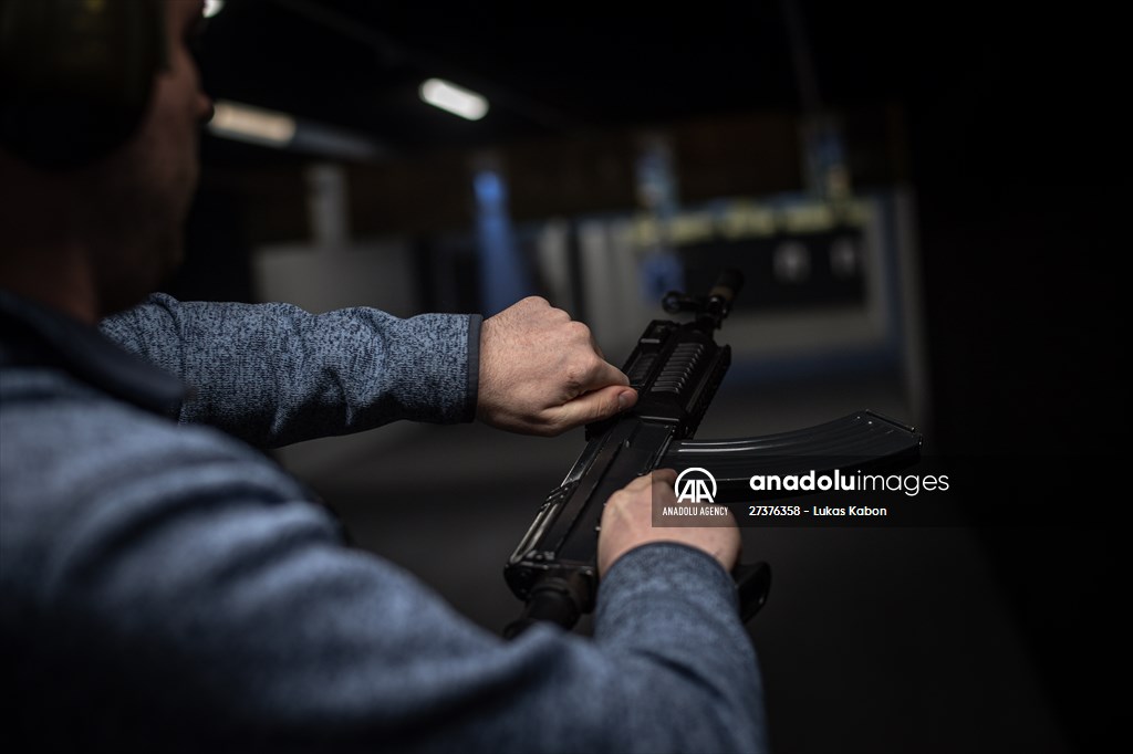 Volunteers' military training in Czech Republic's Brno