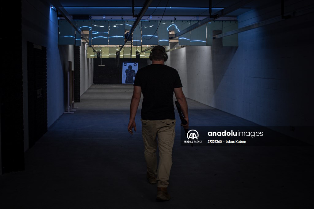 Volunteers' military training in Czech Republic's Brno