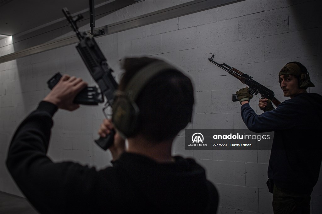 Volunteers' military training in Czech Republic's Brno