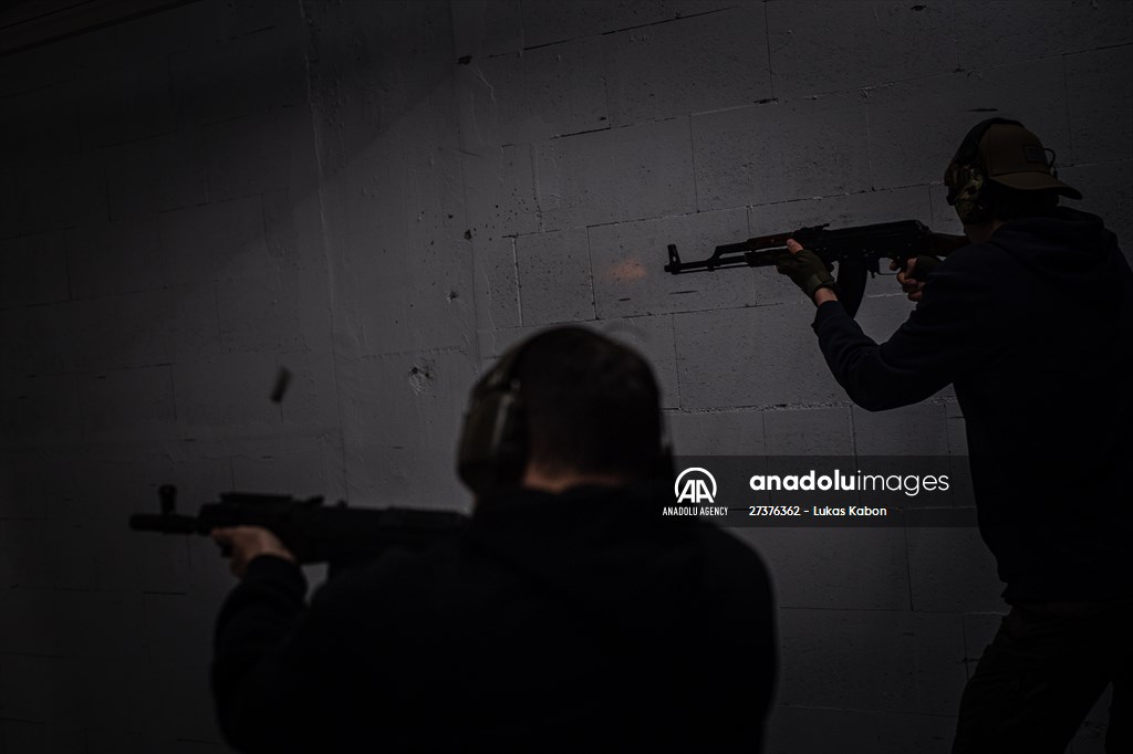 Volunteers' military training in Czech Republic's Brno