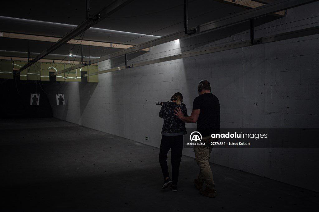 Volunteers' military training in Czech Republic's Brno