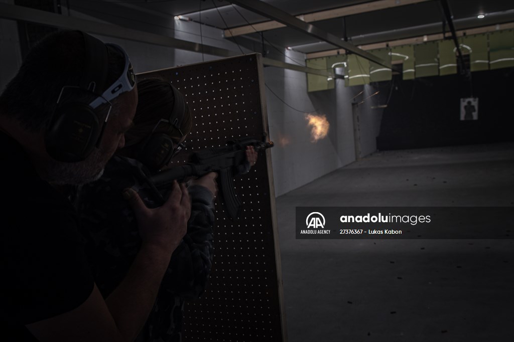 Volunteers' military training in Czech Republic's Brno