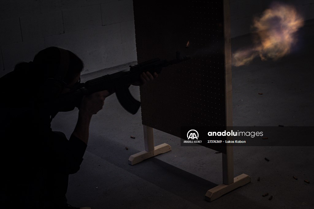 Volunteers' military training in Czech Republic's Brno