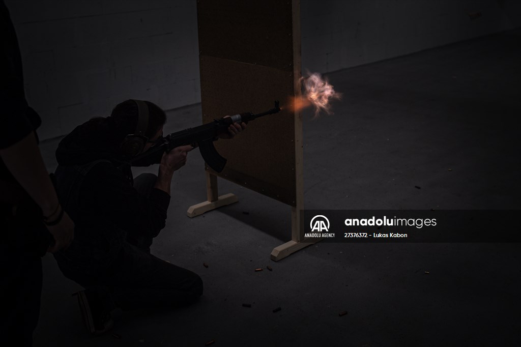 Volunteers' military training in Czech Republic's Brno