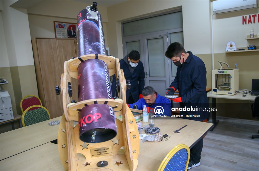 İzmir'de liseliler atık malzemelerden yararlanarak teleskop yaptı