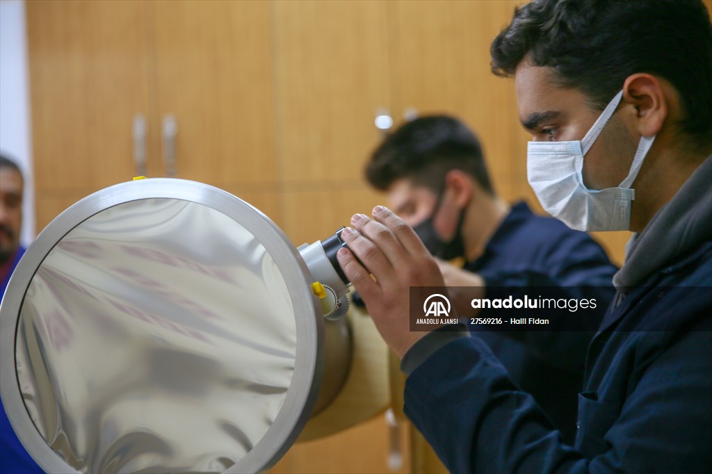 İzmir'de liseliler atık malzemelerden yararlanarak teleskop yaptı