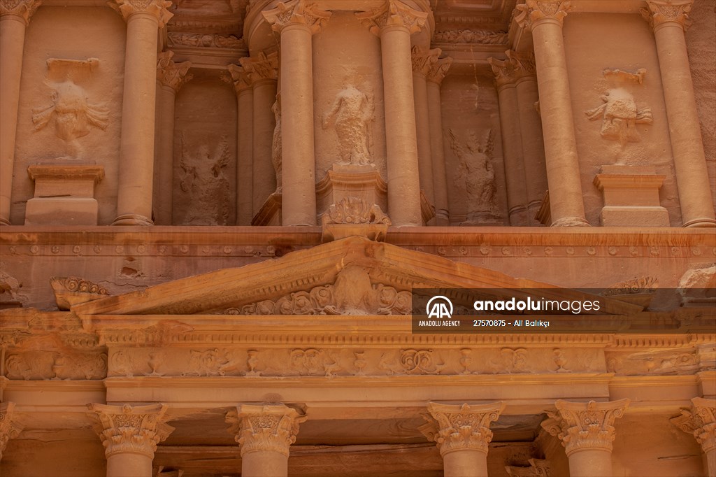 Rose red city: Jordan's Petra