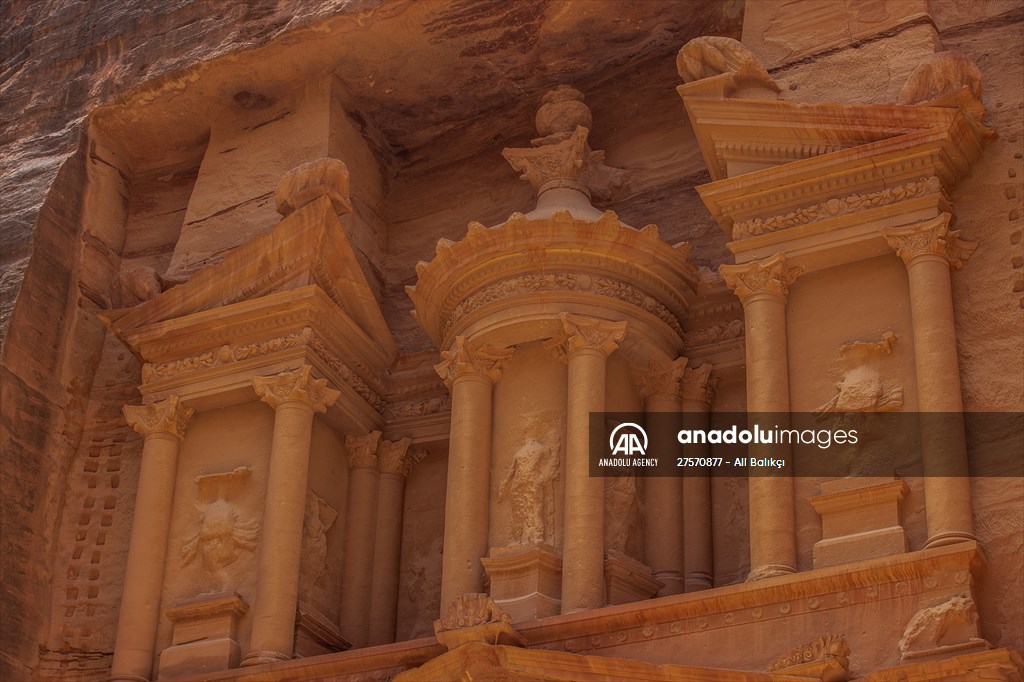 Rose red city: Jordan's Petra