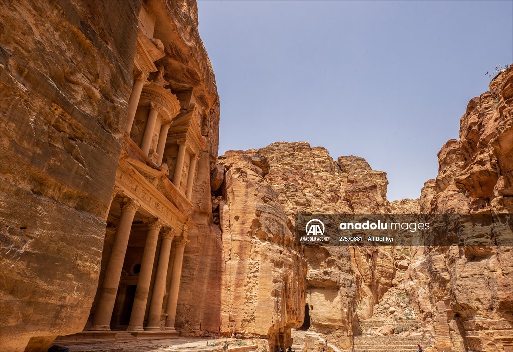 Rose red city: Jordan's Petra