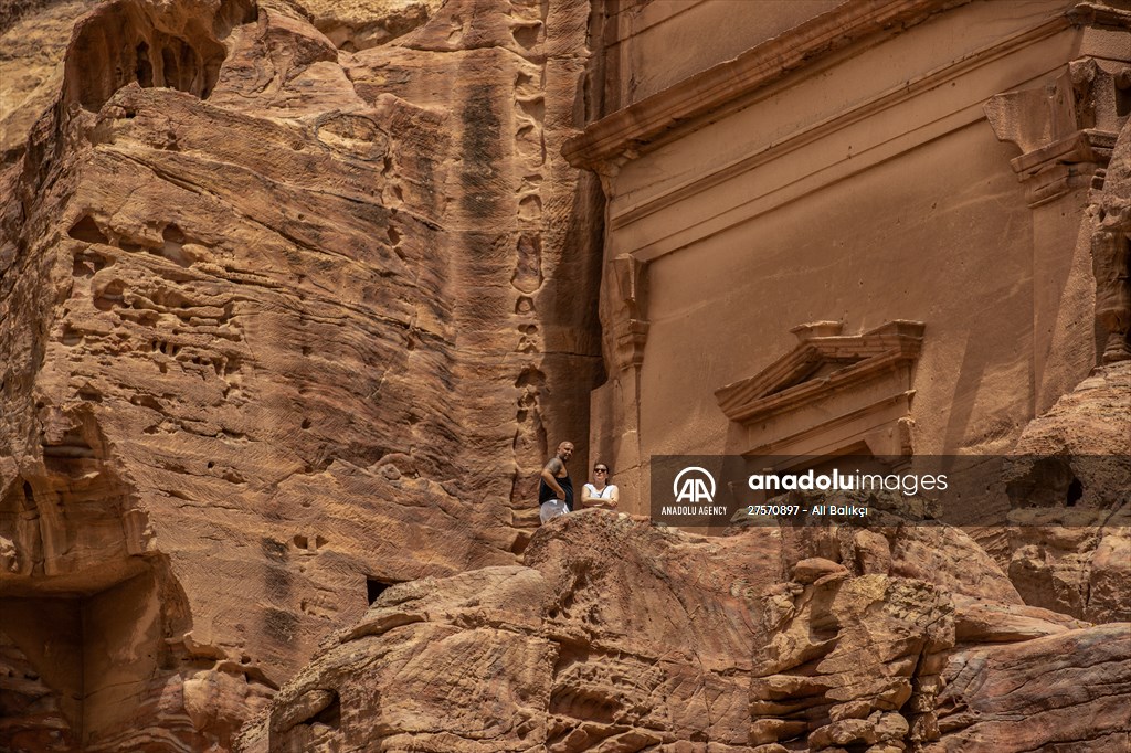 Rose red city: Jordan's Petra