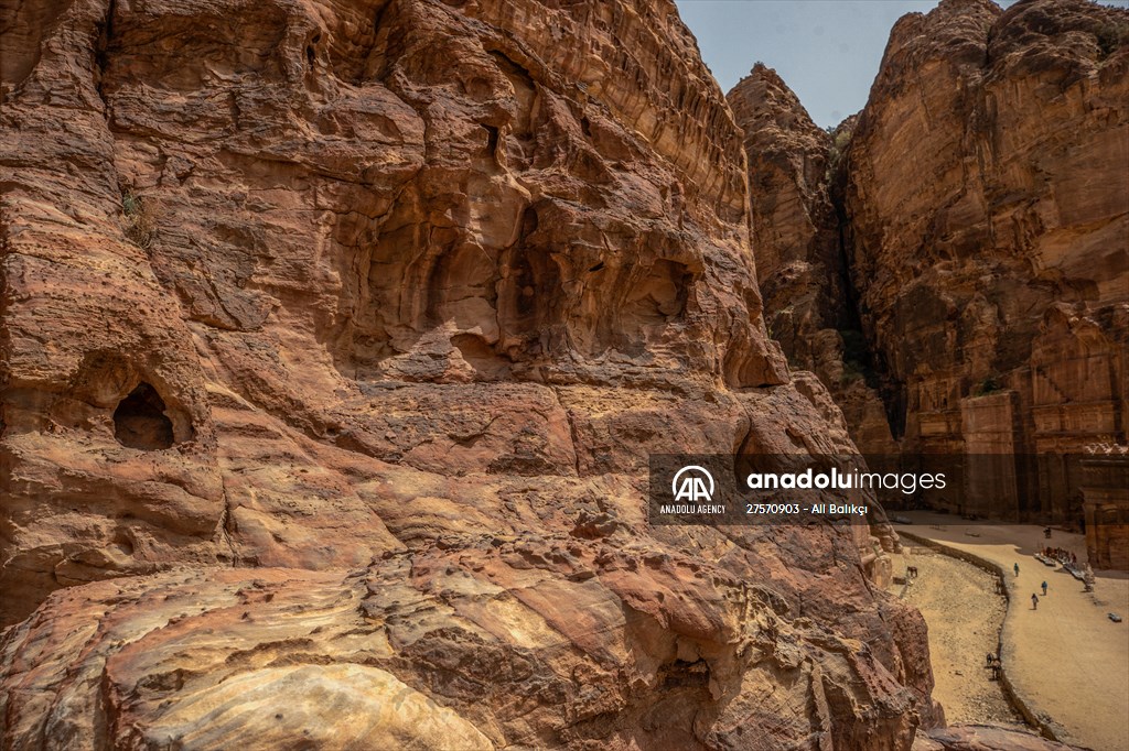 Rose red city: Jordan's Petra