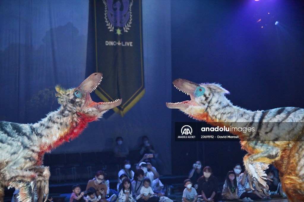 Dinosaur scenic representation life-size in Tokyo