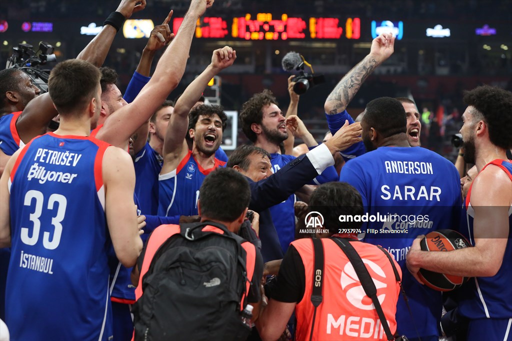 Anadolu Efes become 2021-22 EuroLeague champions by beating Real Madrid 58-57
