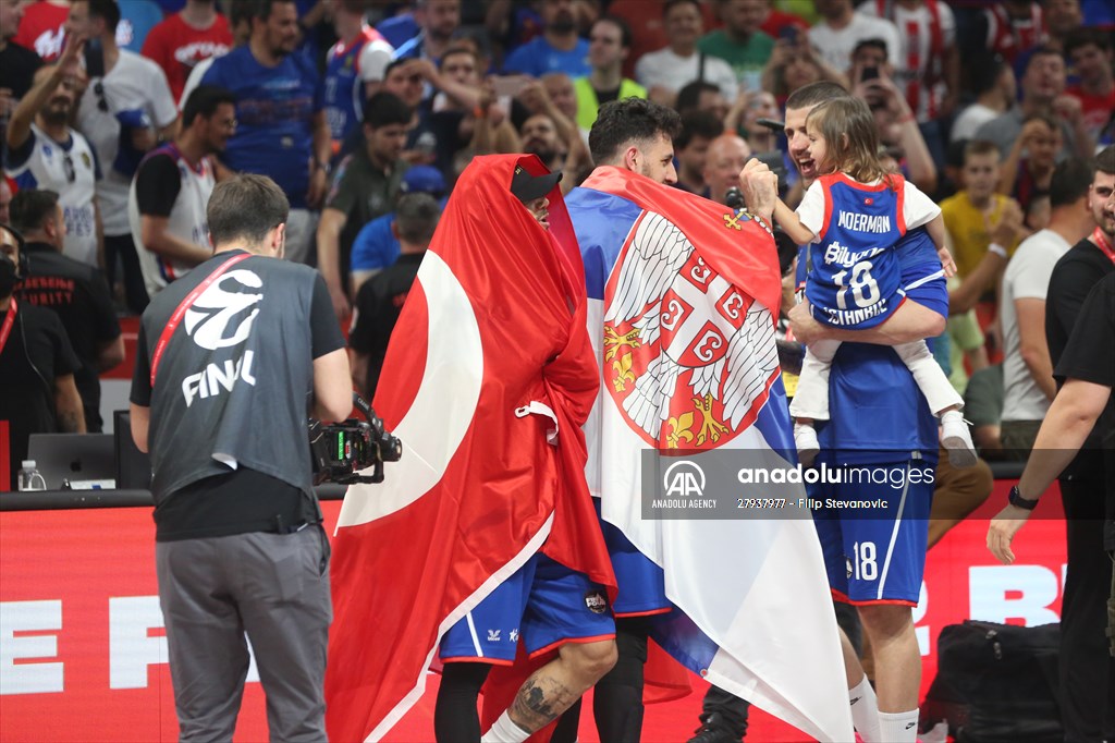 Anadolu Efes become 2021-22 EuroLeague champions by beating Real Madrid 58-57