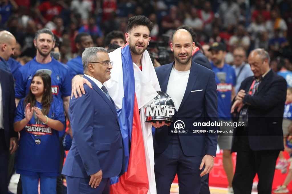 Anadolu Efes become 2021-22 EuroLeague champions by beating Real Madrid 58-57