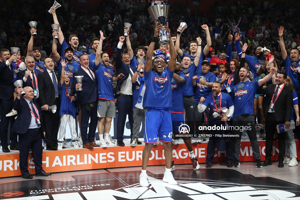 Anadolu Efes become 2021-22 EuroLeague champions by beating Real Madrid 58-57