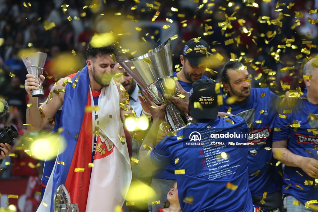 Anadolu Efes become 2021-22 EuroLeague champions by beating Real Madrid 58-57