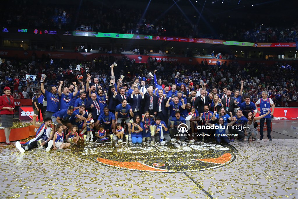 Anadolu Efes become 2021-22 EuroLeague champions by beating Real Madrid 58-57