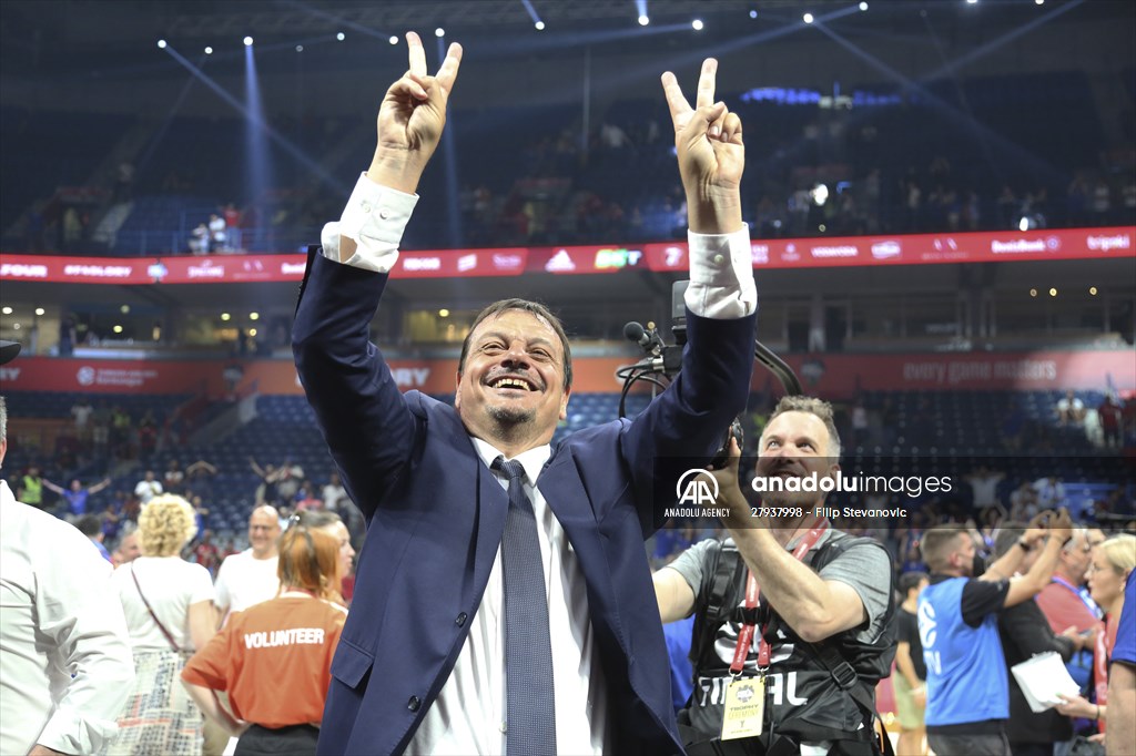 Anadolu Efes become 2021-22 EuroLeague champions by beating Real Madrid 58-57