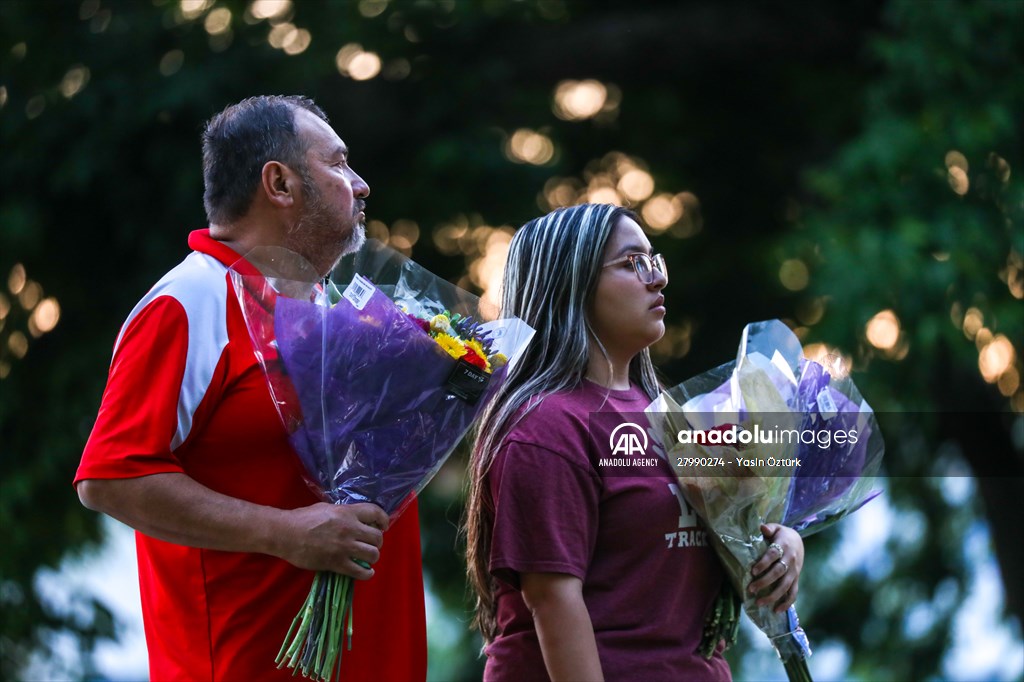 Mourners visit memorial for Texas school shooting victims